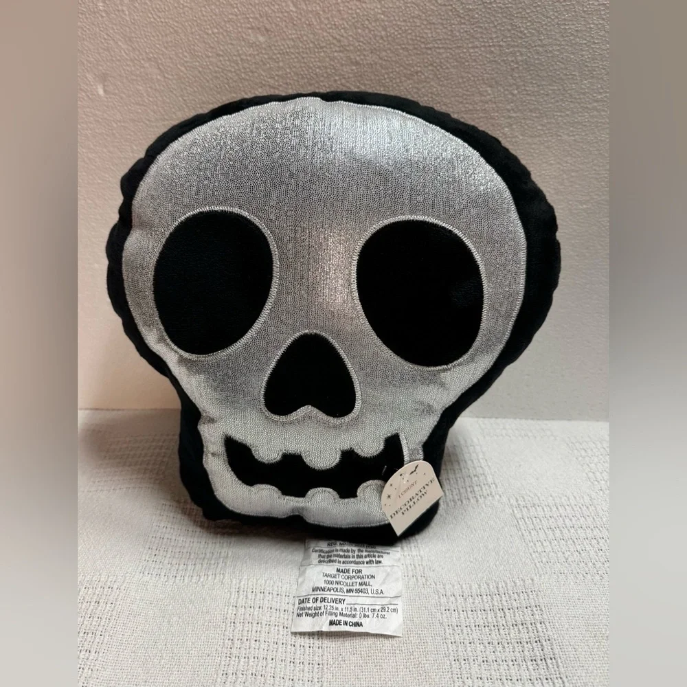 Gothic Skull Pillow - Black and Silver Pillow..